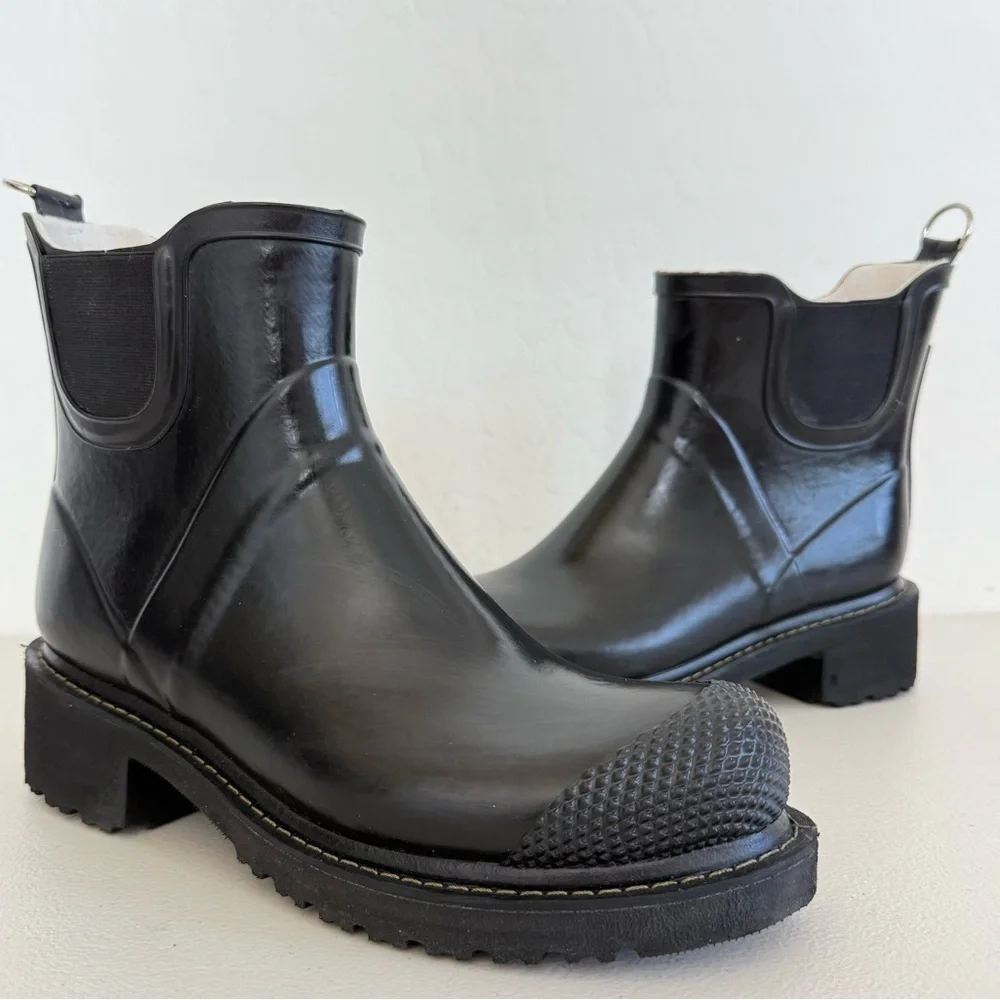 NEW ILSE JACOBSEN RUB 47 Short Black Rain boot with cosmetic flaw Size EU40 US10